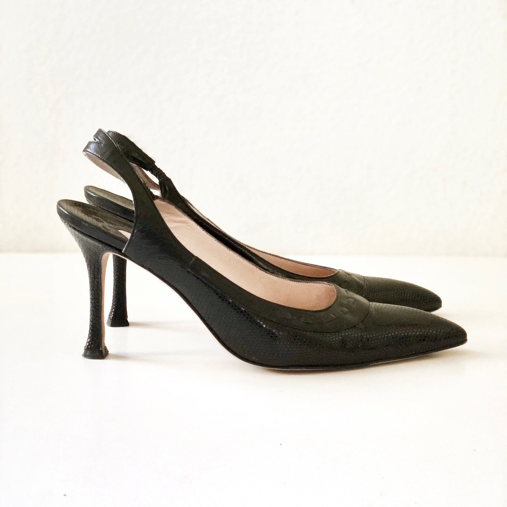 MANOLO BLAHNIK 85mm Lizard Skin Pointed Toe Slingback Heels in Black